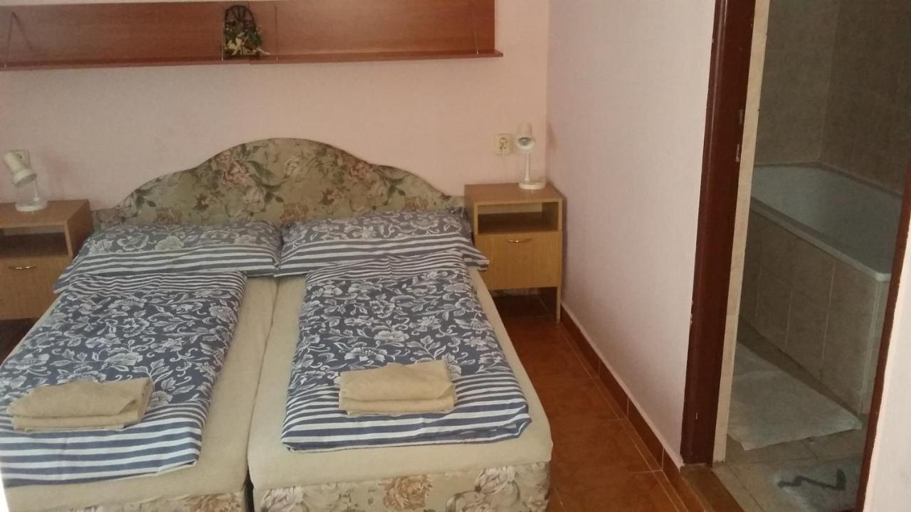 Garni Hotel Sonata Тренчианске-Теплице Экстерьер фото
